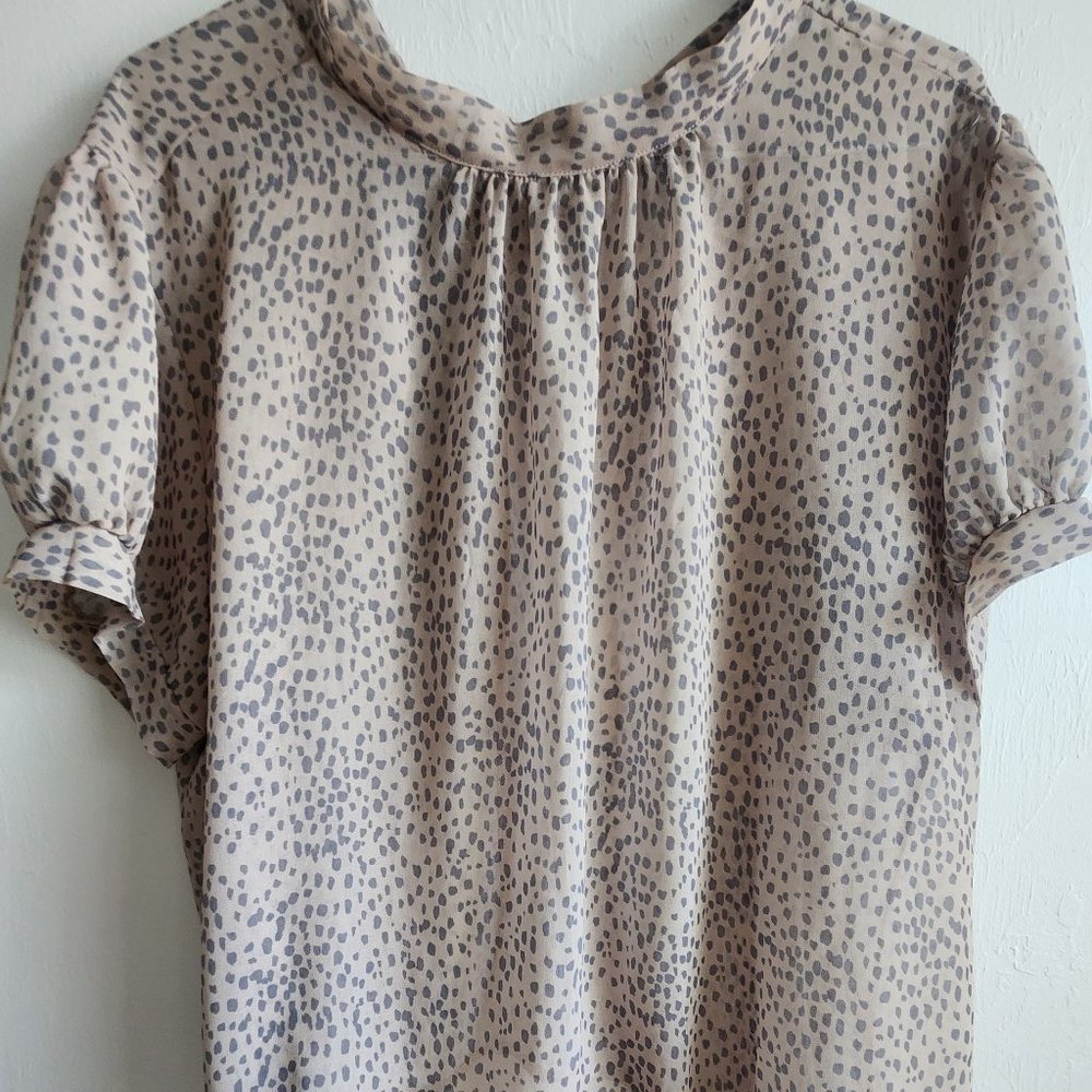 Woman's Express Shear Dress Shirt/Top Size XL